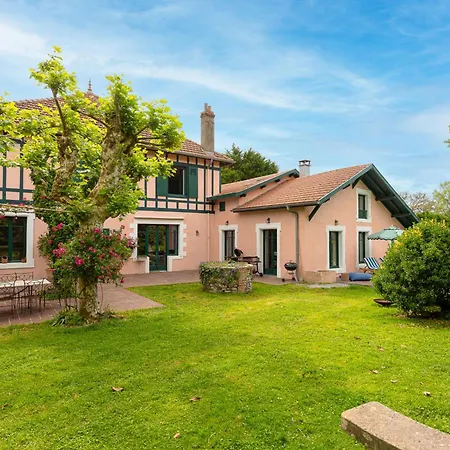 Сasa de vacaciones Harmony - Keyweek Family With Garden And Pool