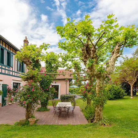 Harmony - Keyweek Family With Garden And Pool Holiday home